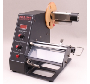 Automatic label separator
